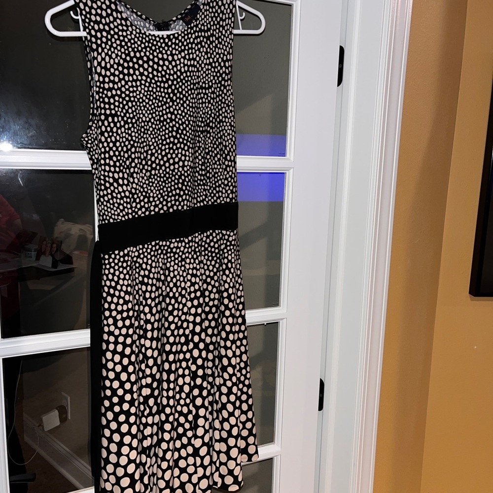 women’s belted polkadot, dress, classic style, size 4